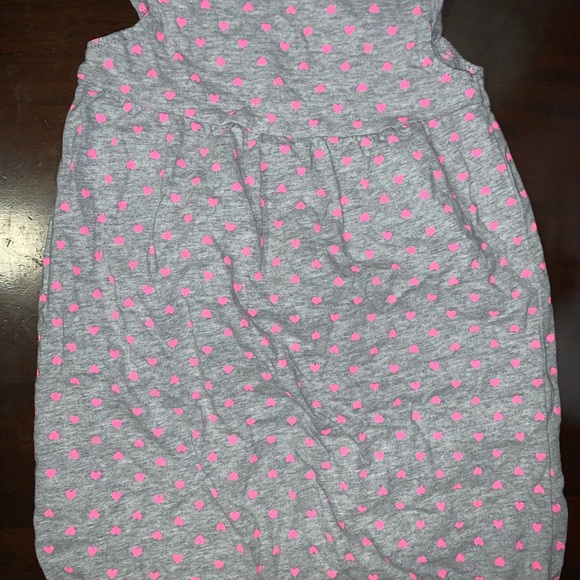 Dresses - Picture 6 of 7